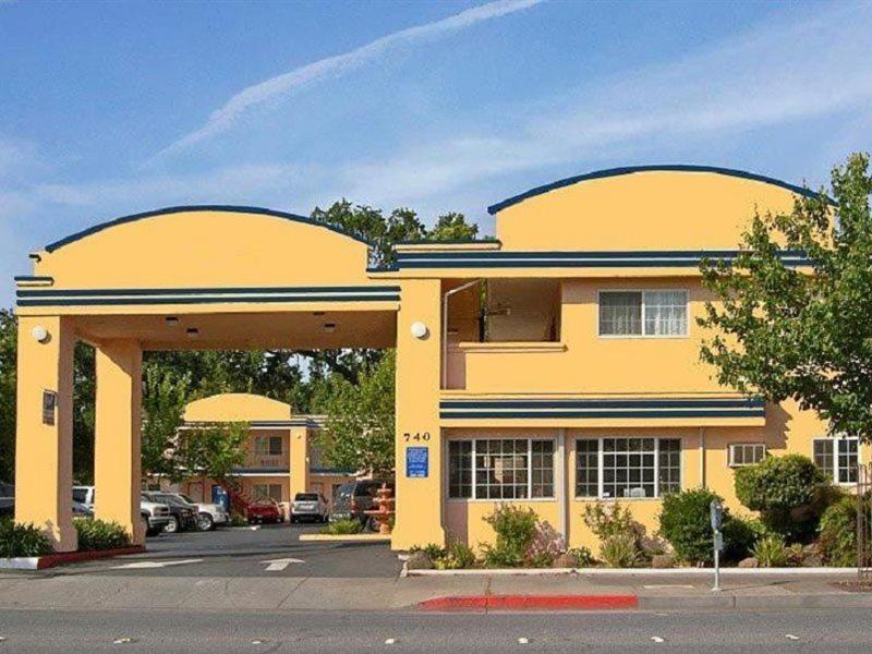 Americas Best Value Inn - Chico Buitenkant foto