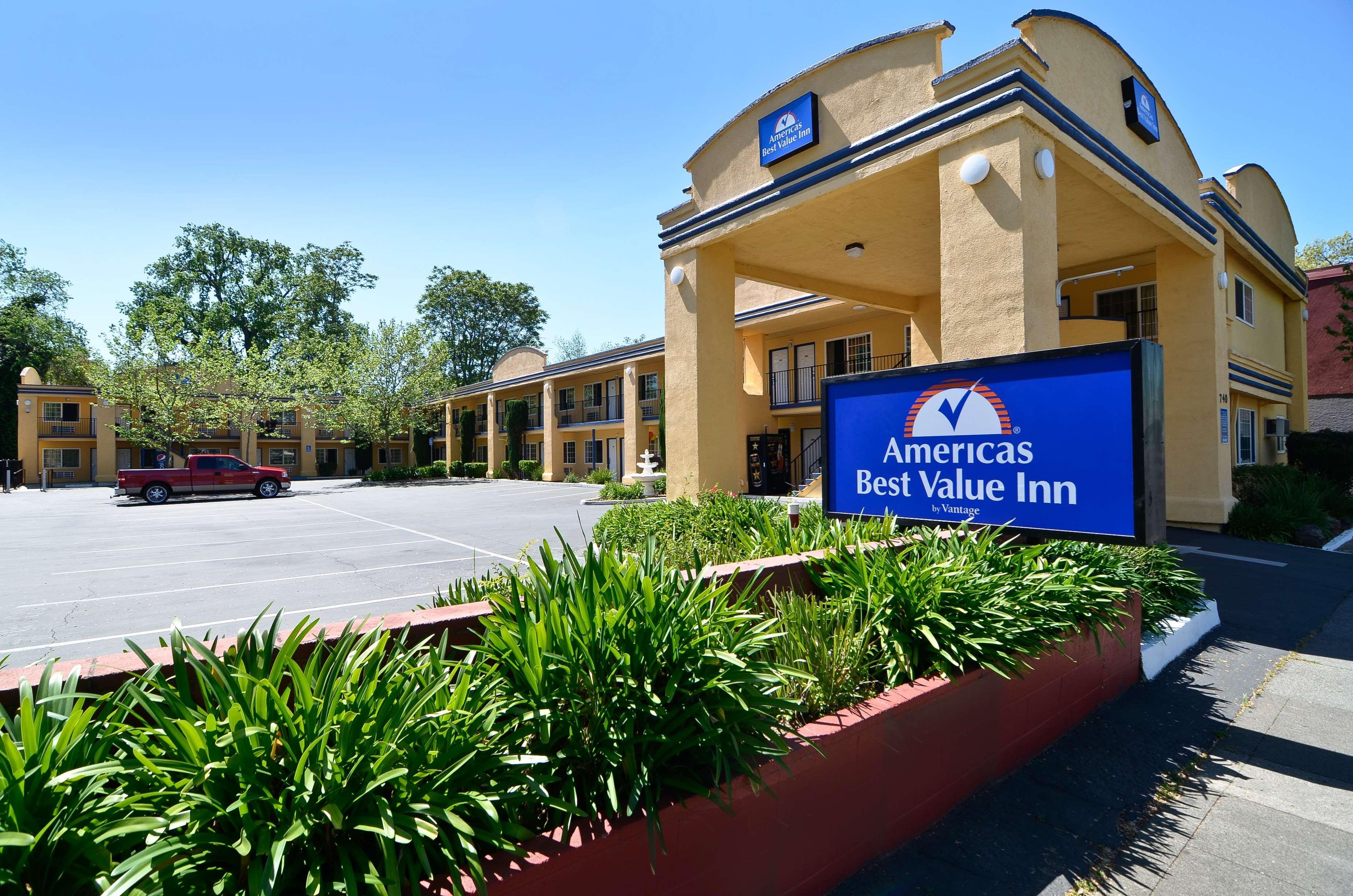 Americas Best Value Inn - Chico Buitenkant foto