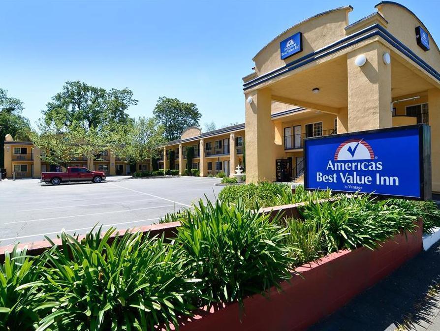 Americas Best Value Inn - Chico Buitenkant foto